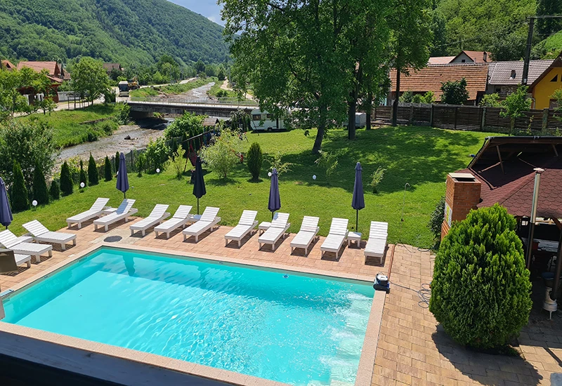 Pianu de Sus Cazare | Motel (K1551-1) Imaginea poate fi supusă drepturilor de autor. Se recomandă contactarea titularului drepturilor.