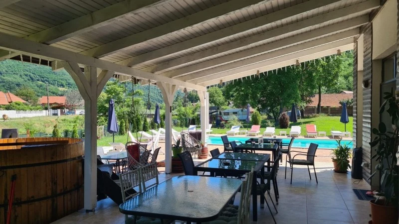 Pianu de Sus Cazare | Motel (K1551-24) Imaginea poate fi supusă drepturilor de autor. Se recomandă contactarea titularului drepturilor.