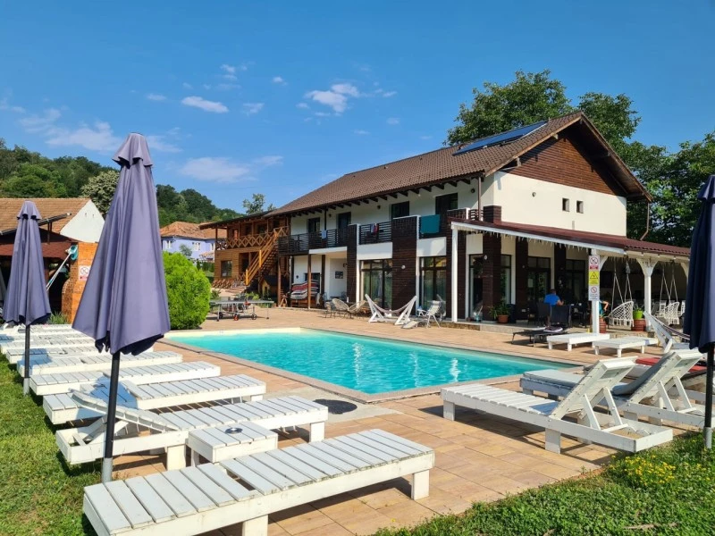 Felsőpián Szállás | Motel (K1551-33) A kép szerzői jogvédelem alatt állhat. Javasolt a kapcsolatfelvétel a jog tulajdonossal.