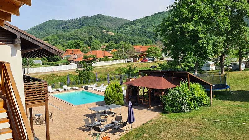 Pianu de Sus Cazare | Motel (K1551-41) Imaginea poate fi supusă drepturilor de autor. Se recomandă contactarea titularului drepturilor.