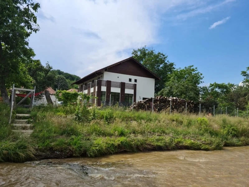 Felsőpián Szállás | Motel (K1551-44) A kép szerzői jogvédelem alatt állhat. Javasolt a kapcsolatfelvétel a jog tulajdonossal.