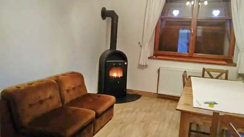 Szállás Darjiu - Cabana Új | Székelyderzs - Új Kulcsosház. A kép szerzői jogvédelem alatt állhat. Javasolt a kapcsolatfelvétel a jog tulajdonossal.