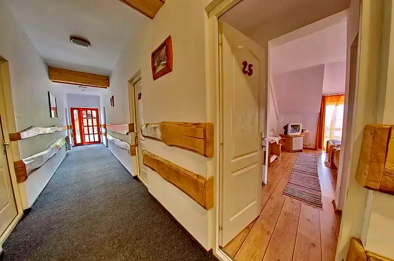 Gyimesközéplok Szállás | Motel (K0807-12) A kép szerzői jogvédelem alatt állhat. Javasolt a kapcsolatfelvétel a jog tulajdonossal.