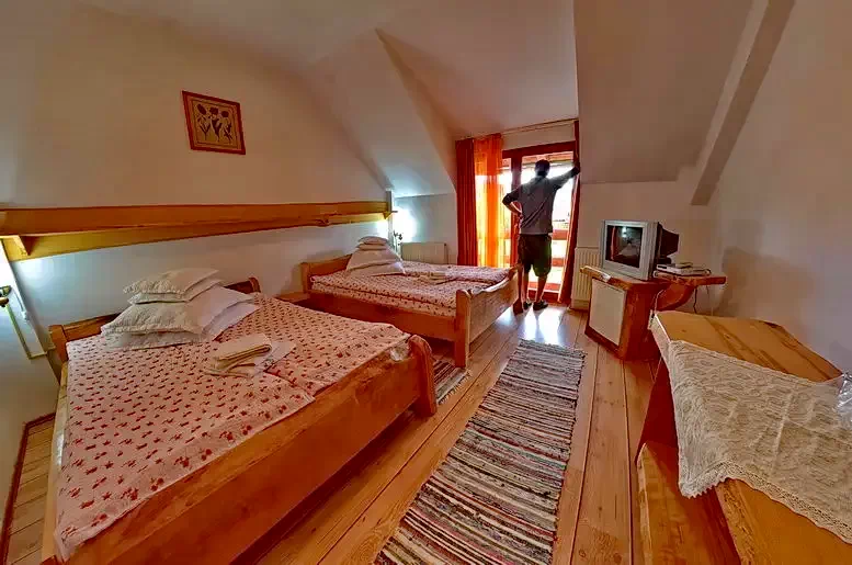 Lunca de Jos Cazare | Motel (K0807-14) Imaginea poate fi supusă drepturilor de autor. Se recomandă contactarea titularului drepturilor.