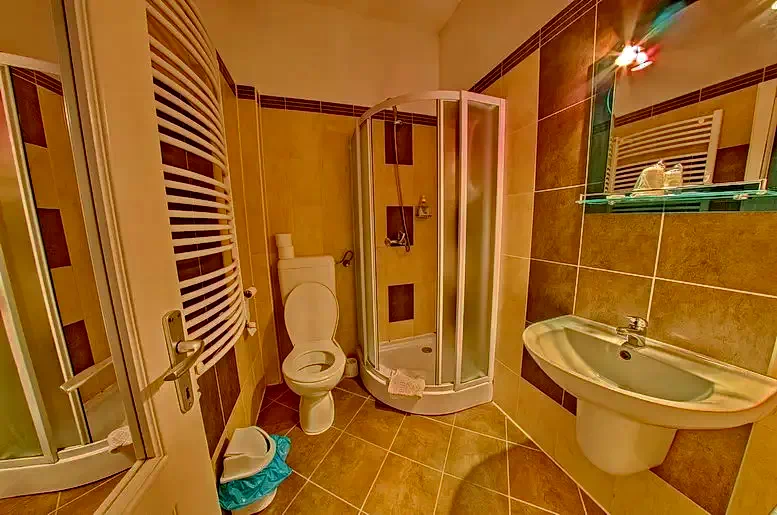 Gyimesközéplok Szállás | Motel (K0807-25) A kép szerzői jogvédelem alatt állhat. Javasolt a kapcsolatfelvétel a jog tulajdonossal.