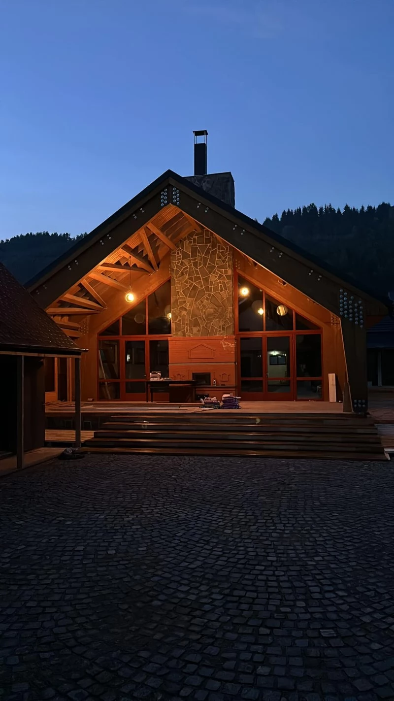 Lunca de Jos Cazare | Motel (K0807-30) Imaginea poate fi supusă drepturilor de autor. Se recomandă contactarea titularului drepturilor.