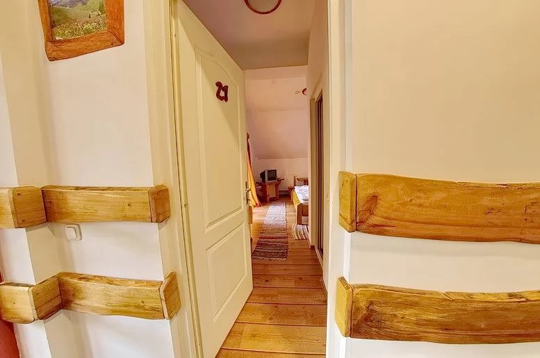 Lunca de Jos Cazare | Motel (K0807-38) Imaginea poate fi supusă drepturilor de autor. Se recomandă contactarea titularului drepturilor.