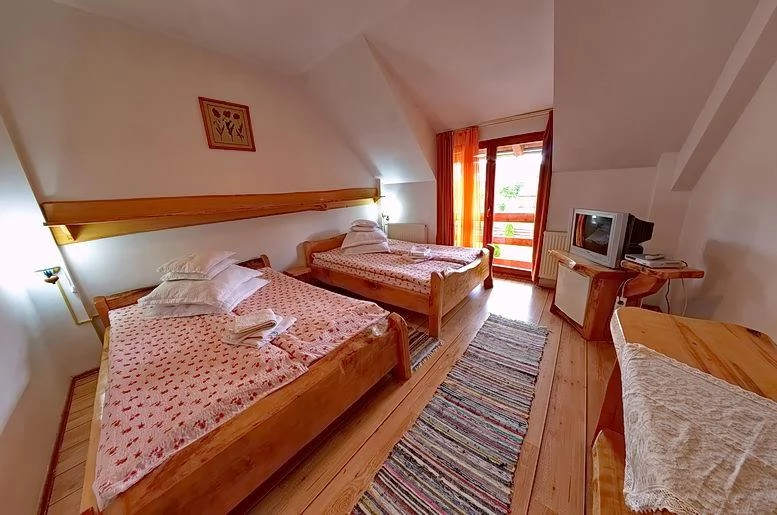 Lunca de Jos Cazare | Motel (K0807-39) Imaginea poate fi supusă drepturilor de autor. Se recomandă contactarea titularului drepturilor.