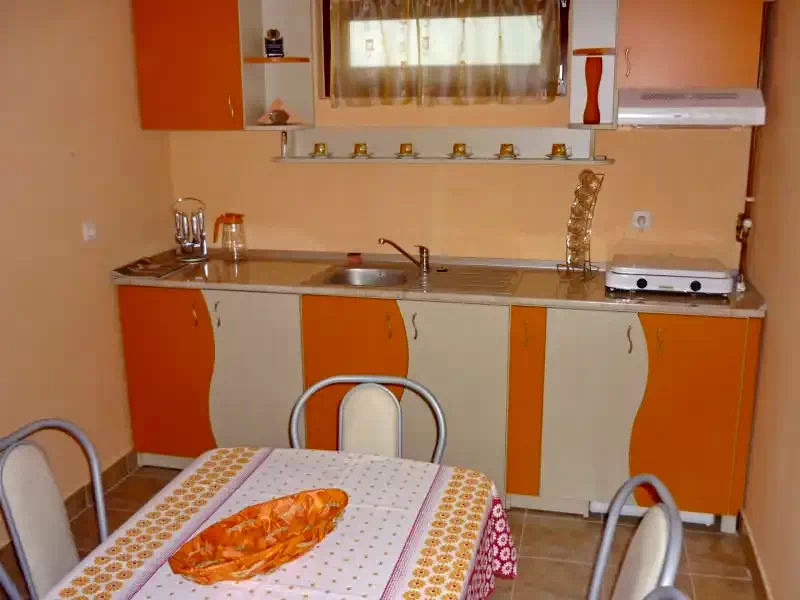 Ciceu Cazare | Sat de vacanță (K0270-4) Imaginea poate fi supusă drepturilor de autor. Se recomandă contactarea titularului drepturilor.