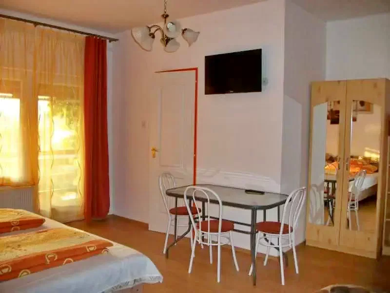 Mișcolț Cazare | Hotel**** (K0863-6) Imaginea poate fi supusă drepturilor de autor. Se recomandă contactarea titularului drepturilor.