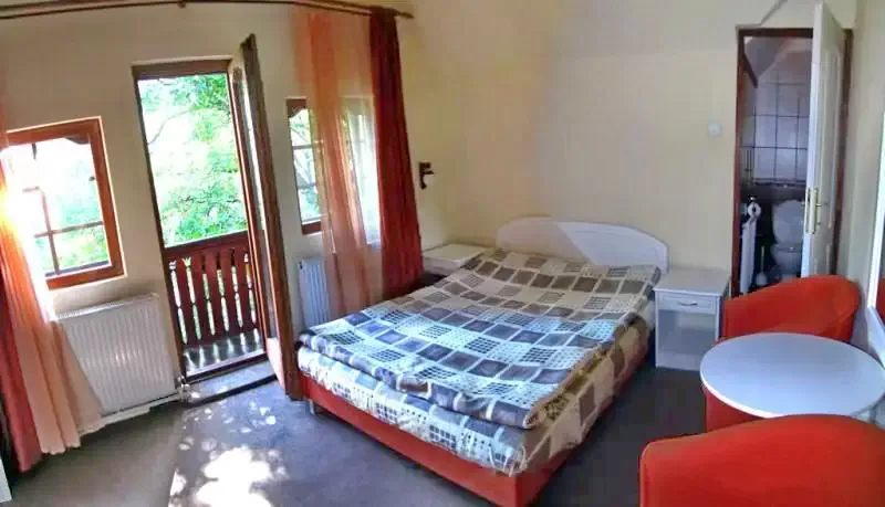 Sovata Cazare | Motel (K0024-4) Imaginea poate fi supusă drepturilor de autor. Se recomandă contactarea titularului drepturilor.