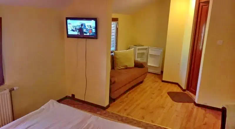 Sovata Cazare | Camping / Popas turistic (K0063-30) Imaginea poate fi supusă drepturilor de autor. Se recomandă contactarea titularului drepturilor.