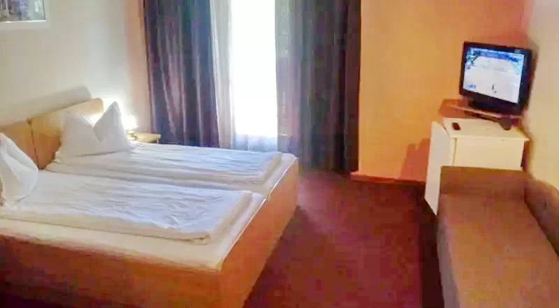 Sovata Cazare | Camping / Popas turistic (K0063-32) Imaginea poate fi supusă drepturilor de autor. Se recomandă contactarea titularului drepturilor.