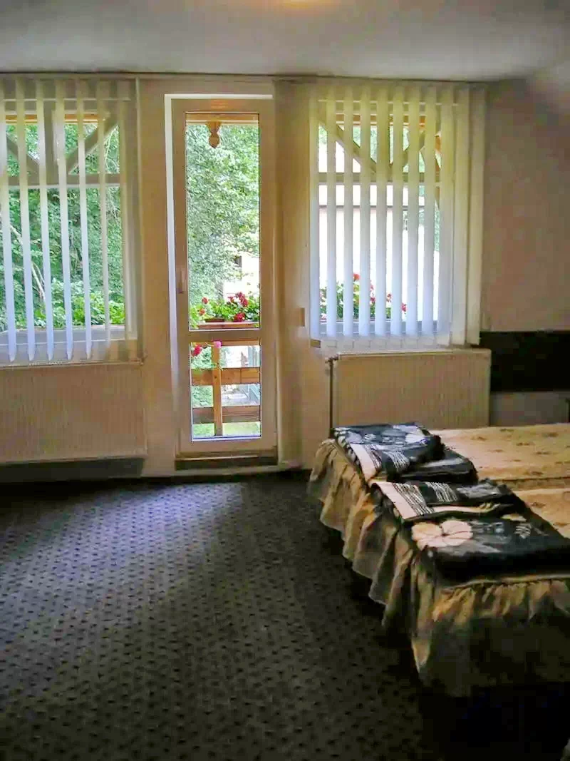 Sovata Cazare | Camping / Popas turistic (K0149-37) Imaginea poate fi supusă drepturilor de autor. Se recomandă contactarea titularului drepturilor.