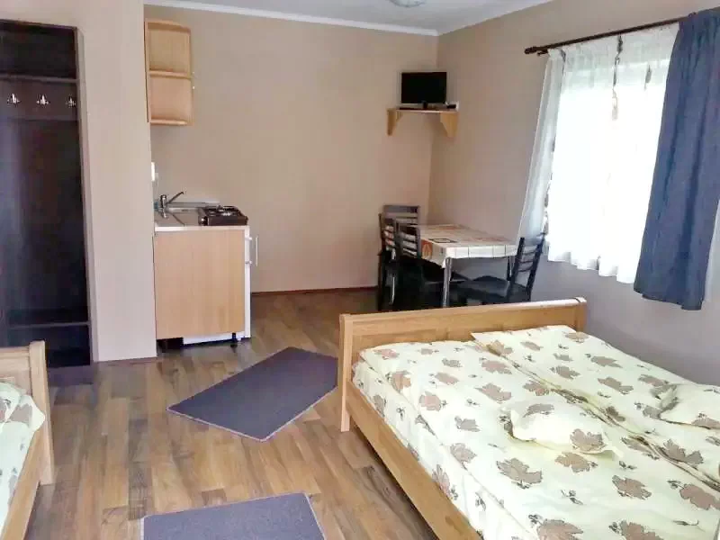 Szováta Szállás | Motel (K0164-28) A kép szerzői jogvédelem alatt állhat. Javasolt a kapcsolatfelvétel a jog tulajdonossal.