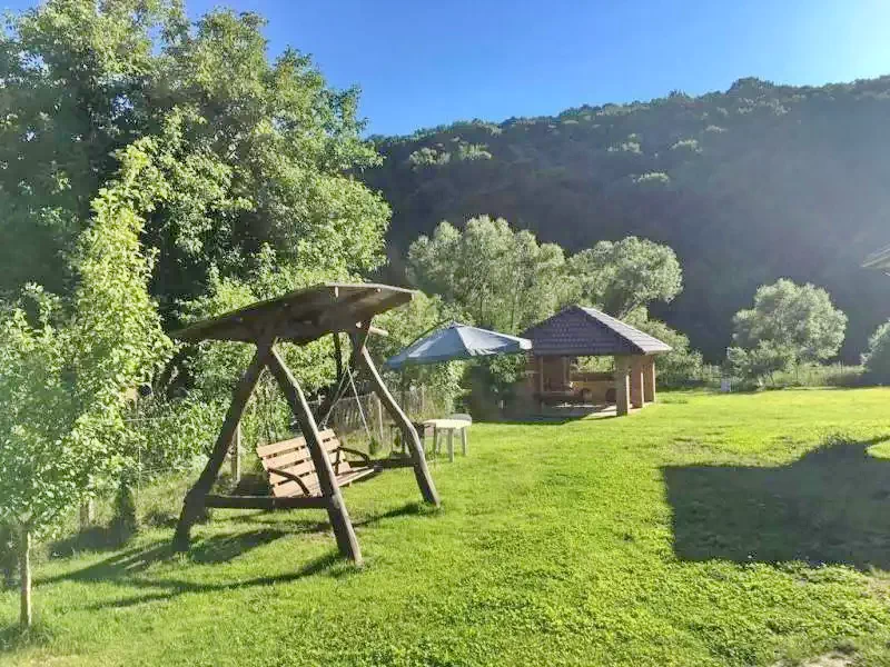 Szováta Szállás | Motel (K0166-12) A kép szerzői jogvédelem alatt állhat. Javasolt a kapcsolatfelvétel a jog tulajdonossal.