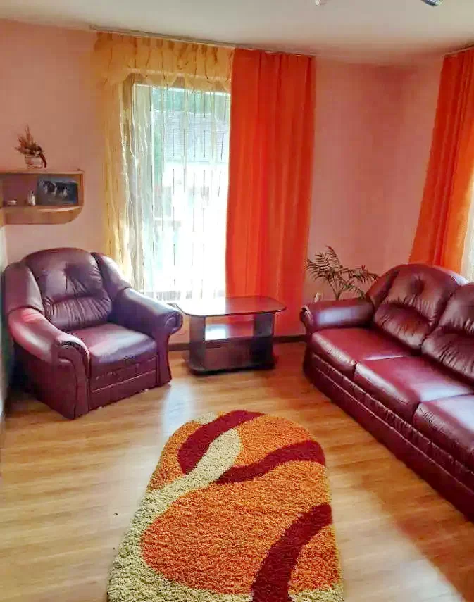 Sovata Cazare | Sat de vacanță (K0192-3) Imaginea poate fi supusă drepturilor de autor. Se recomandă contactarea titularului drepturilor.