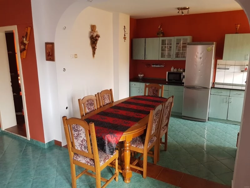 Sovata Cazare | Sat de vacanță (K0192-5) Imaginea poate fi supusă drepturilor de autor. Se recomandă contactarea titularului drepturilor.