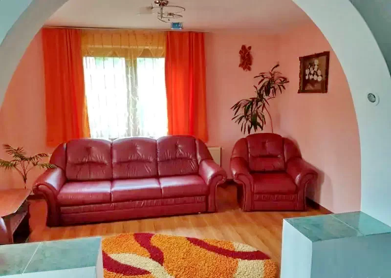 Sovata Cazare | Sat de vacanță (K0192-8) Imaginea poate fi supusă drepturilor de autor. Se recomandă contactarea titularului drepturilor.