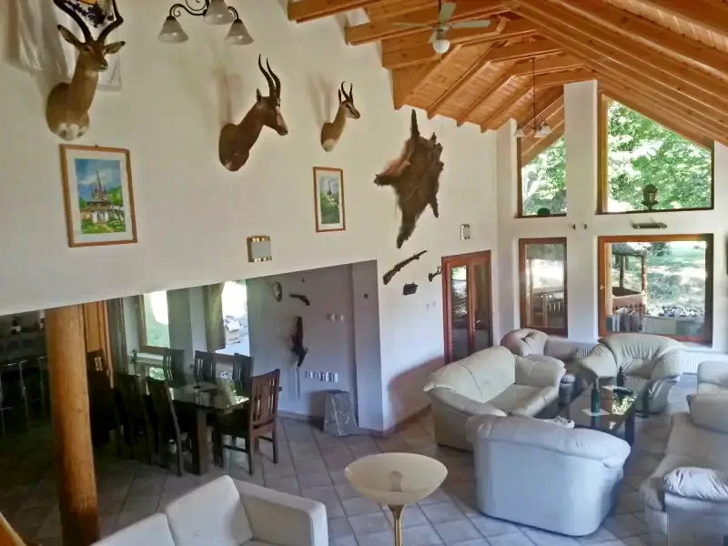 Szováta Szállás | Üdülőfalu (K0206-5) A kép szerzői jogvédelem alatt állhat. Javasolt a kapcsolatfelvétel a jog tulajdonossal.