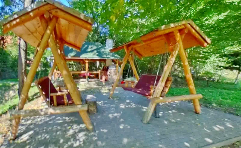 Sovata Cazare | Sat de vacanță (K0206-25) Imaginea poate fi supusă drepturilor de autor. Se recomandă contactarea titularului drepturilor.