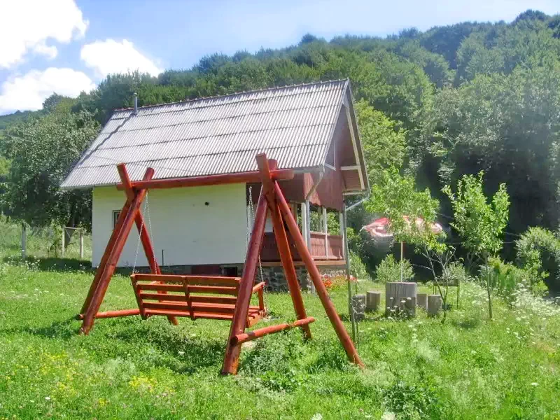 Szováta Szállás | Üdülőfalu (K0210-4) A kép szerzői jogvédelem alatt állhat. Javasolt a kapcsolatfelvétel a jog tulajdonossal.