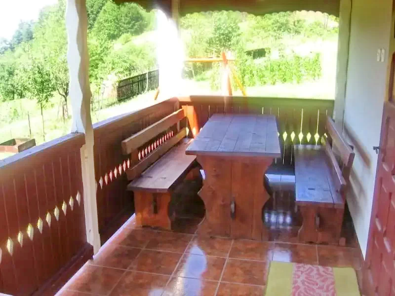 Szováta Szállás | Üdülőfalu (K0210-5) A kép szerzői jogvédelem alatt állhat. Javasolt a kapcsolatfelvétel a jog tulajdonossal.