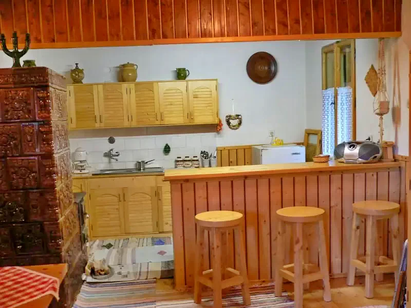 Szováta Szállás | Üdülőfalu (K0211-4) A kép szerzői jogvédelem alatt állhat. Javasolt a kapcsolatfelvétel a jog tulajdonossal.