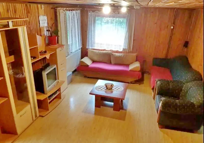 Szováta Szállás | Üdülőfalu (K0218-15) A kép szerzői jogvédelem alatt állhat. Javasolt a kapcsolatfelvétel a jog tulajdonossal.