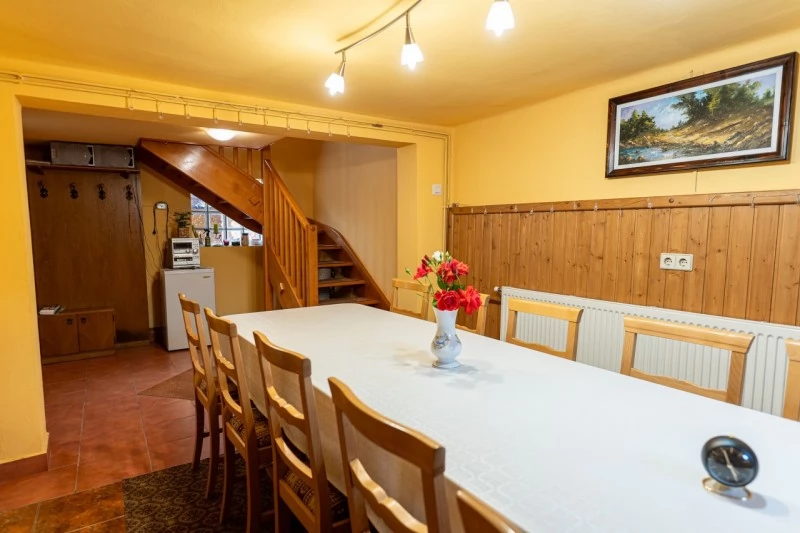 Farcád Szállás | Motel (K0105-4) A kép szerzői jogvédelem alatt állhat. Javasolt a kapcsolatfelvétel a jog tulajdonossal.