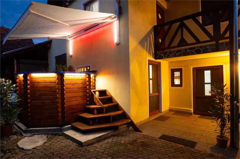 Farcád Szállás | Motel (K0105-6) A kép szerzői jogvédelem alatt állhat. Javasolt a kapcsolatfelvétel a jog tulajdonossal.