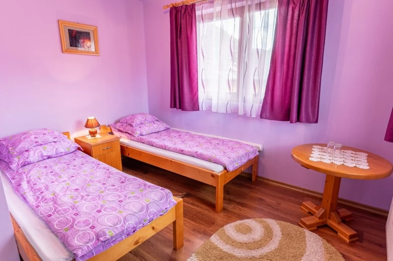 Forțeni Cazare | Motel (K0105-13) Imaginea poate fi supusă drepturilor de autor. Se recomandă contactarea titularului drepturilor.