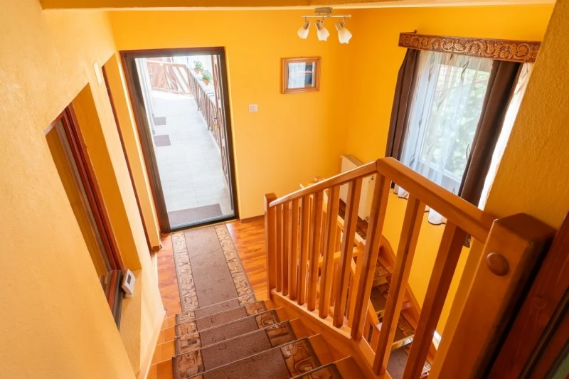 Farcád Szállás | Motel (K0105-16) A kép szerzői jogvédelem alatt állhat. Javasolt a kapcsolatfelvétel a jog tulajdonossal.