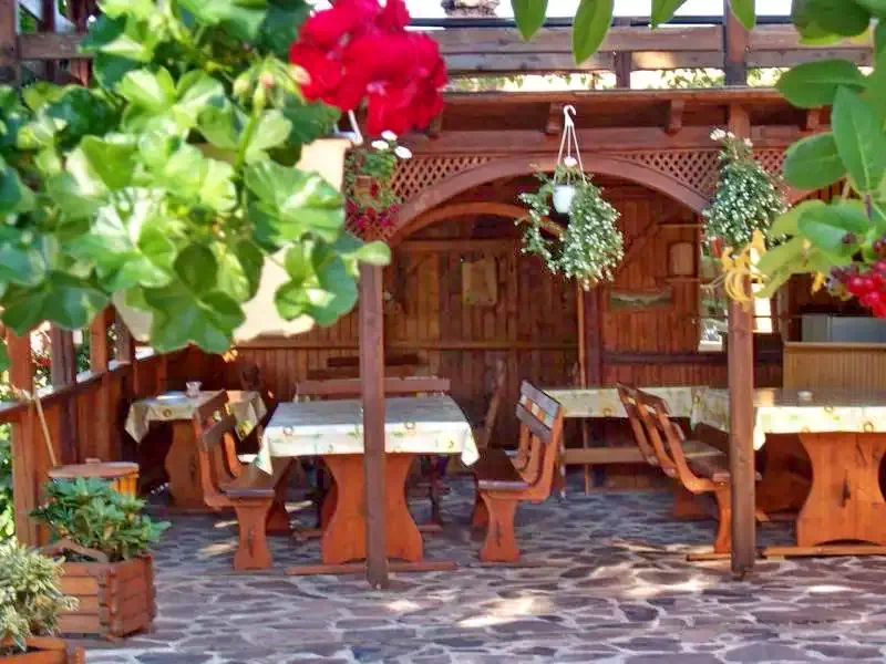 Sovata Cazare | Sat de vacanță (K0265-7) Imaginea poate fi supusă drepturilor de autor. Se recomandă contactarea titularului drepturilor.