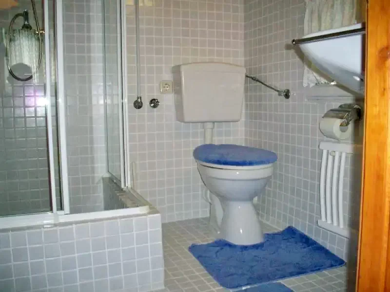 Sovata Cazare | Sat de vacanță (K0265-26) Imaginea poate fi supusă drepturilor de autor. Se recomandă contactarea titularului drepturilor.