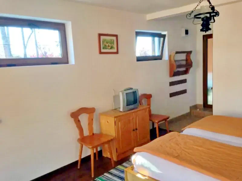 Szováta Szállás | Üdülőfalu (K0265-27) A kép szerzői jogvédelem alatt állhat. Javasolt a kapcsolatfelvétel a jog tulajdonossal.