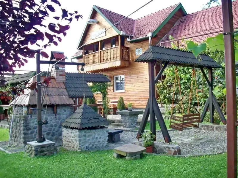 Szováta Szállás | Kulcsosház (K0265-38) A kép szerzői jogvédelem alatt állhat. Javasolt a kapcsolatfelvétel a jog tulajdonossal.