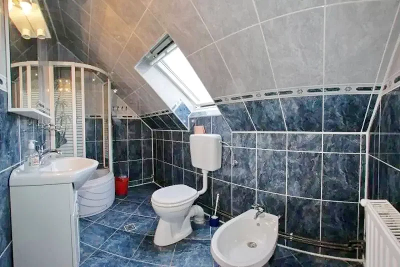 Szováta Szállás | Motel (K0267-14) A kép szerzői jogvédelem alatt állhat. Javasolt a kapcsolatfelvétel a jog tulajdonossal.