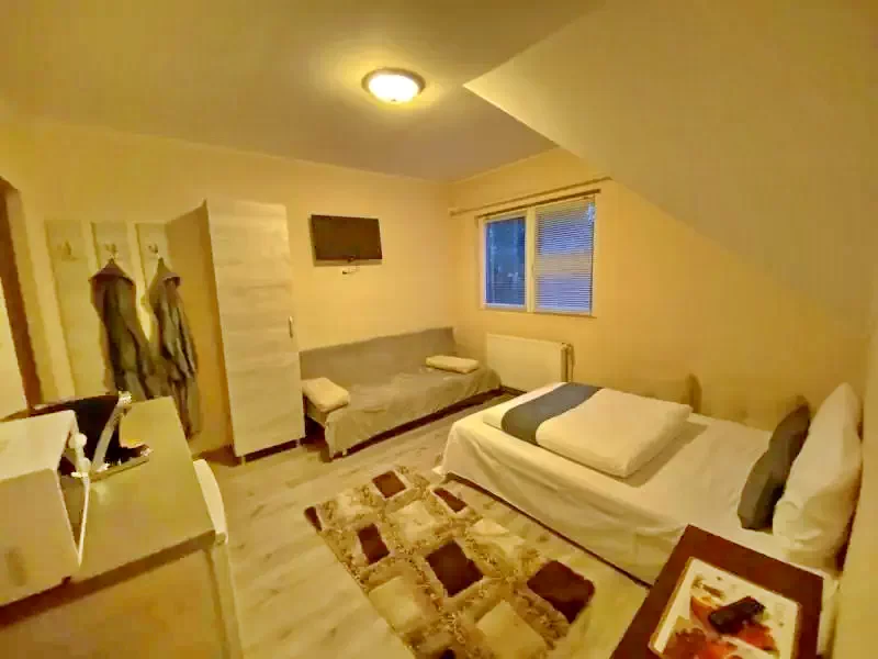 Szováta Szállás | Motel (K0267-22) A kép szerzői jogvédelem alatt állhat. Javasolt a kapcsolatfelvétel a jog tulajdonossal.