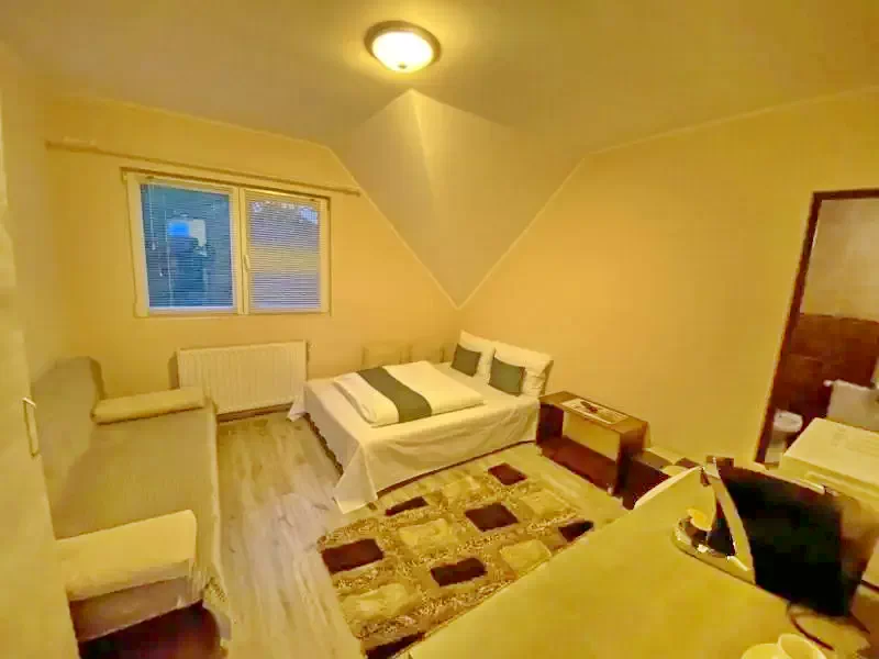 Szováta Szállás | Motel (K0267-24) A kép szerzői jogvédelem alatt állhat. Javasolt a kapcsolatfelvétel a jog tulajdonossal.