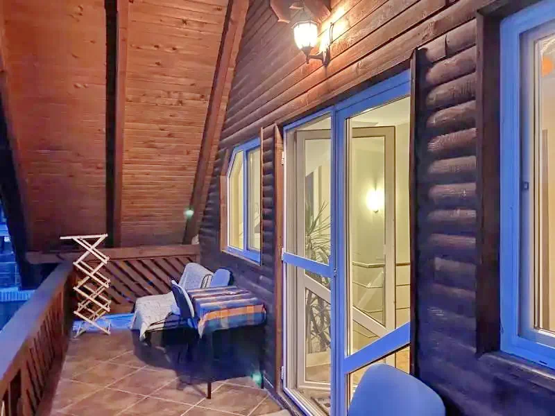 Szováta Szállás | Motel (K0267-27) A kép szerzői jogvédelem alatt állhat. Javasolt a kapcsolatfelvétel a jog tulajdonossal.