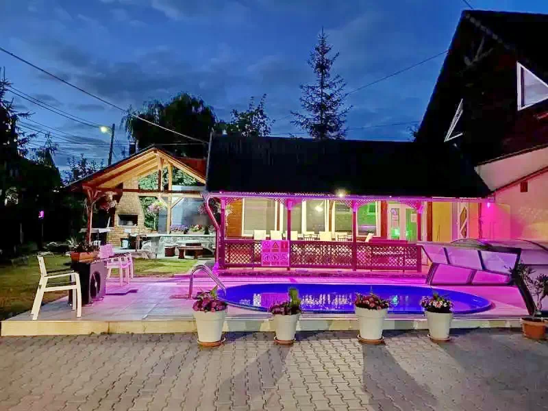 Sovata Cazare | Motel (K0267-35) Imaginea poate fi supusă drepturilor de autor. Se recomandă contactarea titularului drepturilor.