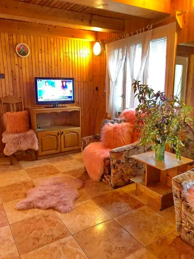 Szováta Szállás | Kemping / turistapihenő (K0315-11) A kép szerzői jogvédelem alatt állhat. Javasolt a kapcsolatfelvétel a jog tulajdonossal.