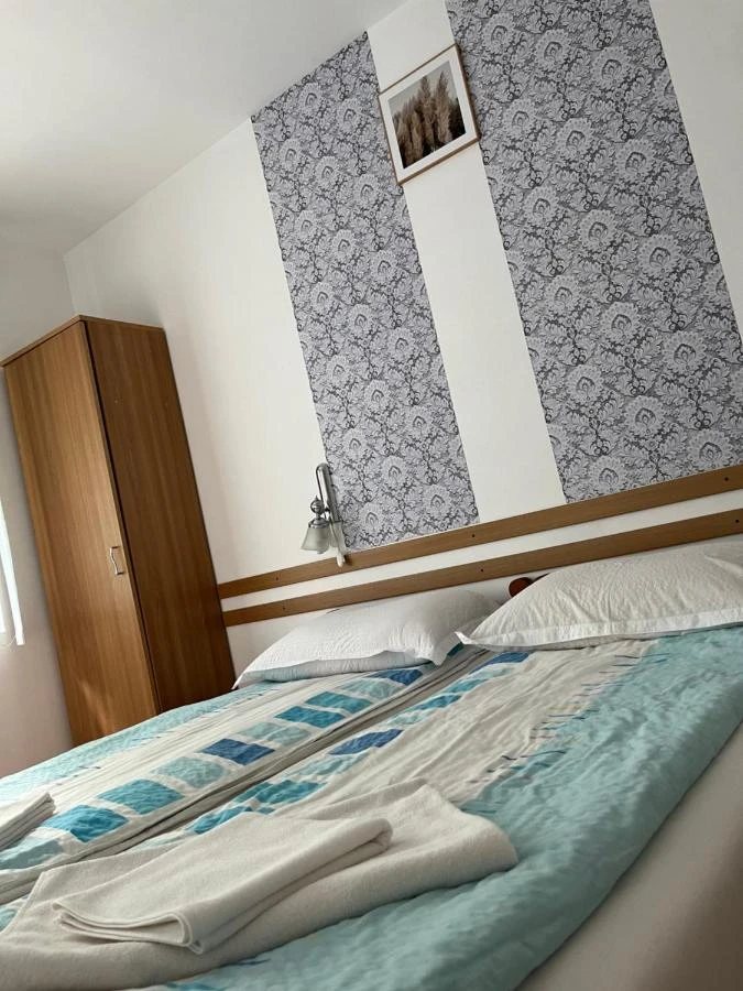 Sovata Cazare | Vila (K0316-36) Imaginea poate fi supusă drepturilor de autor. Se recomandă contactarea titularului drepturilor. Sovata Cazare | Vila (K0316-36) Imaginea poate fi supusă drepturilor de autor. Se recomandă contactarea titularului drepturilor.