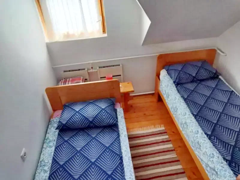 Sovata Cazare | Sat de vacanță (K0319-6) Imaginea poate fi supusă drepturilor de autor. Se recomandă contactarea titularului drepturilor.