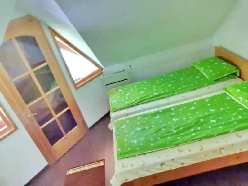 Szováta Szállás | Üdülőfalu (K0319-10) A kép szerzői jogvédelem alatt állhat. Javasolt a kapcsolatfelvétel a jog tulajdonossal.