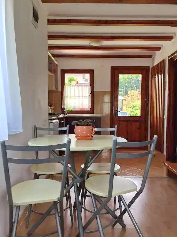 Sovata Cazare | Cabană (K0330-12) Imaginea poate fi supusă drepturilor de autor. Se recomandă contactarea titularului drepturilor.