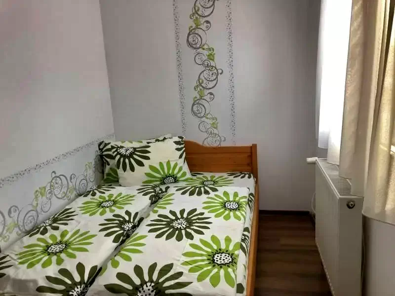 Szállás Sovata - Cabana Hanga *** | Szováta - Hanga Kulcsosház ***. A kép szerzői jogvédelem alatt állhat. Javasolt a kapcsolatfelvétel a jog tulajdonossal.