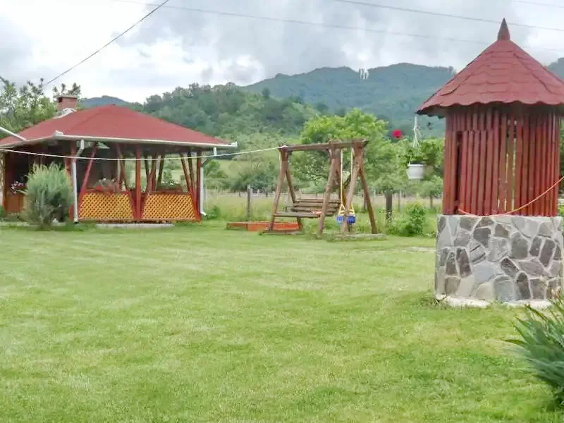 Sovata Cazare | Cabană (K0330-29) Imaginea poate fi supusă drepturilor de autor. Se recomandă contactarea titularului drepturilor.