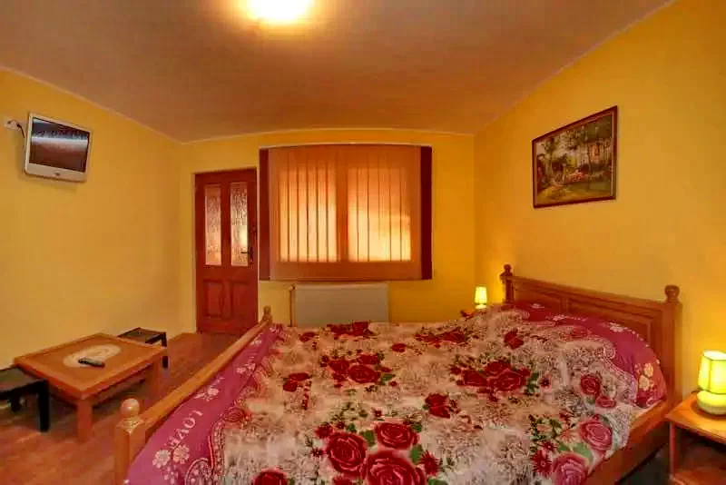 Sovata Cazare | Pensiune (K0334-16) Imaginea poate fi supusă drepturilor de autor. Se recomandă contactarea titularului drepturilor.